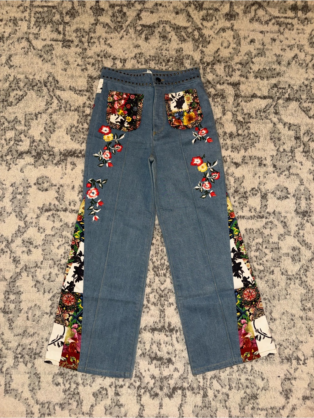 Alice + Olivia High-Waist Flared-Leg Jeans with Floral Embroidery - Picture 2 of 5